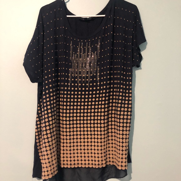 B.L.E.U. Tops - B.L.E.U blouse.